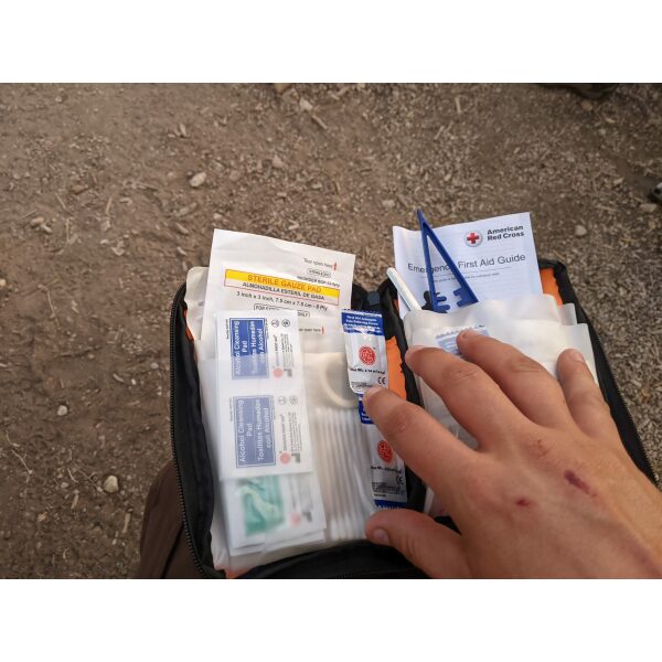Outdoor First Aid Kit, 107 piece - Image 3